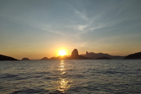 Rio de Janeiro: Beautiful Sunset Boat Tour with a View