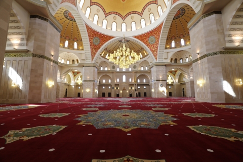 Dubai: Sheikh Zayed Mosque, Fujairah and Khorfakkan Tour Private Tour in Spanish