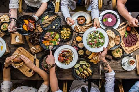 Frankfurt: passeio gastronômico a pé com degustações