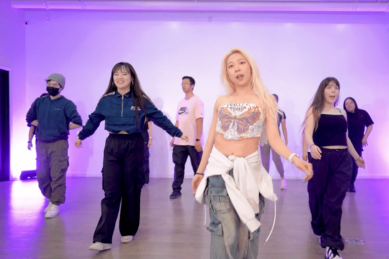 Seoul: K-pop Dance Class with a Professional in Hongdae Join in