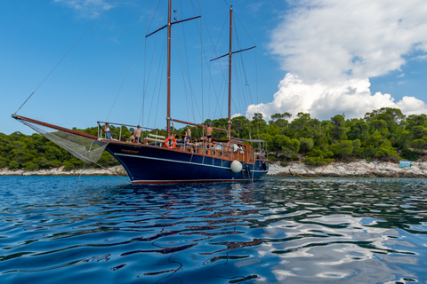 Au départ d&#039;Athènes : Croisière d&#039;une journée à Égine, Agistri et Metopi avec déjeuner