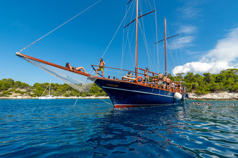 Au départ d&#039;Athènes : Croisière d&#039;une journée à Égine, Agistri et Metopi avec déjeuner