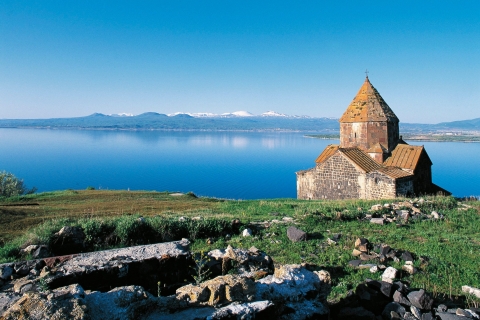 From Yerevan: Lake Sevan, Noratus, and Jermuk Day Tour