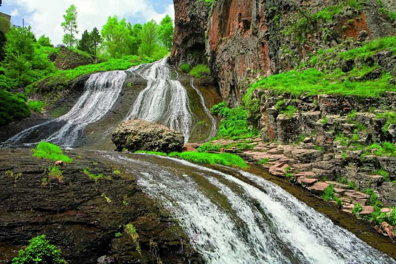 From Yerevan: Lake Sevan, Noratus, and Jermuk Day Tour