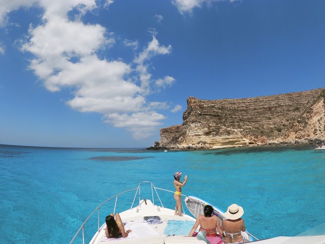 Visit Lampedusa Tabaccara Bay, Rabbit Island Boat Tour with Lunch in Lampedusa
