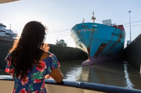 Panamá, crucero guiado por el Canal de Panamá hacia el norte con almuerzo de caja - Hizvo