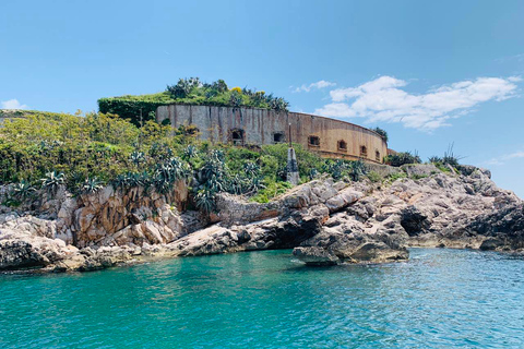 Kotor: viaje en barco a la cueva azul y Mamula con natación y bebidas