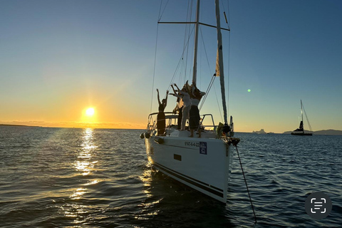 Denia: Salida en barco por el Cabo de San Antonio