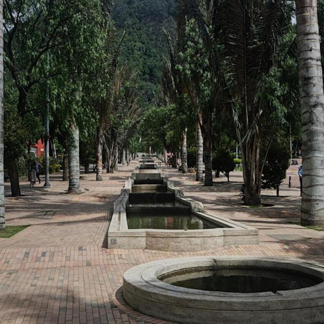 Colagem de mídia