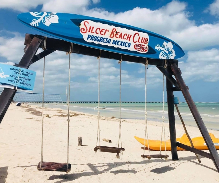 Progreso: Silcer Beach Club Access with All-Inclusive Option