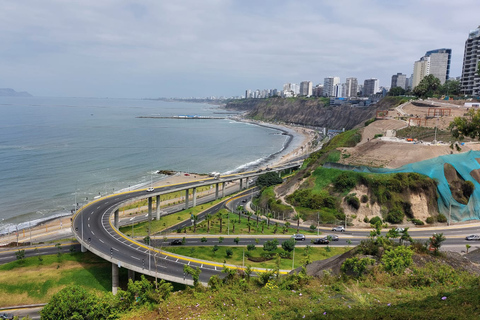 Depuis Miraflores : Tour de Lima à vélo et Statue de JésusLima : Miraflores, La Costa Verde, et Chorrillos Bike Tour