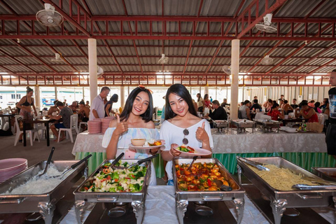 Phuket: Phi Phi-öarna och Maya Bay dagsutflykt med lunchPhuket: Dagstur till Phi Phi-öarna och Mayaviken med lunch