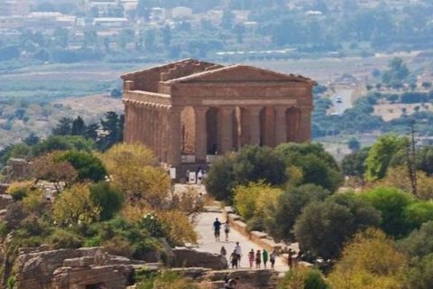 From Catania or Taormina: Agrigento and Piazza Armerina Tour