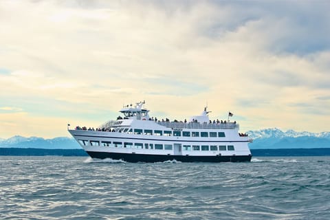 Seattle: Harbor Cruise with Live Narration