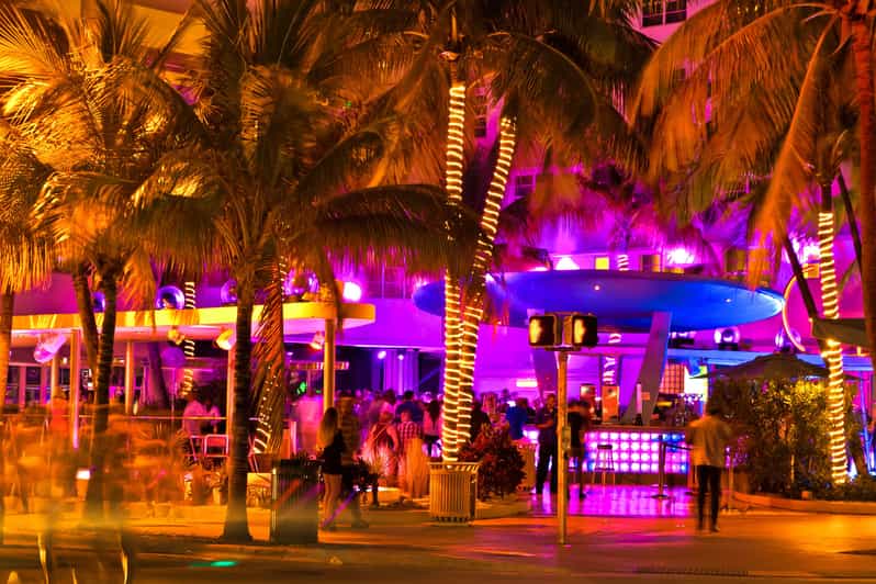 Miami: Small Group Night Tour with Skyviews Wheel Ride