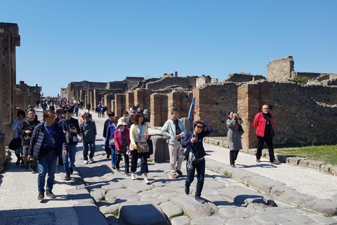 Från Rom: Dagsutflykt till PompeiFrån Rom: Dagsutflykt till Pompeji med live guide på tyska