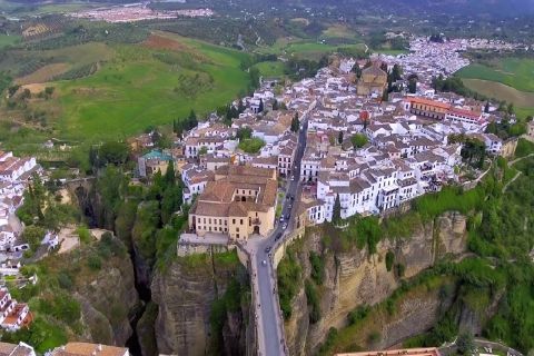 Ab Sevilla: Andalusiens weiße Dörfer und Ronda Tagestour