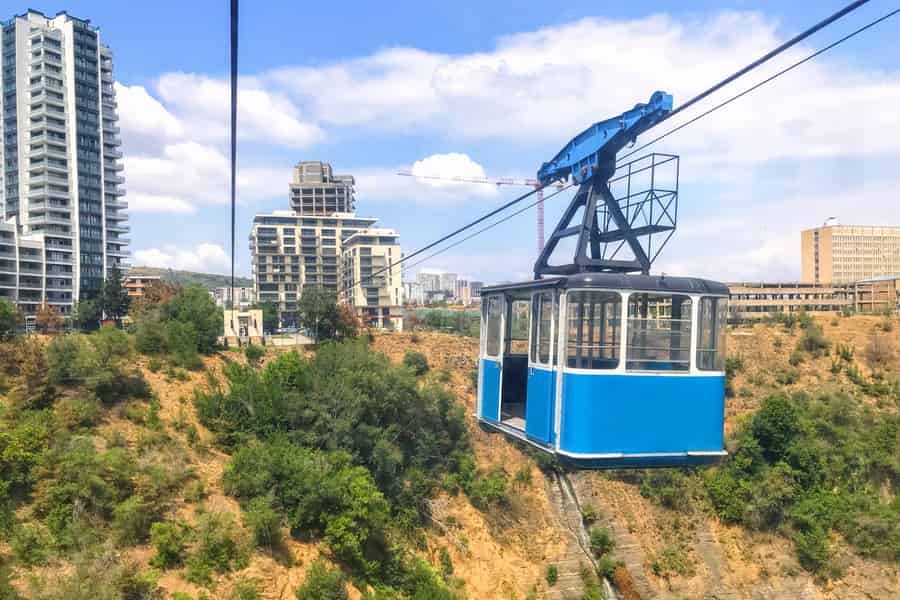 Brutalistisches Tiflis: Urbane Erkundung und unerzählte Geschichten. Foto: GetYourGuide Brutalistisches Tiflis: Urbane Erkundung und unerzählte Geschichten. Foto: GetYourGuide