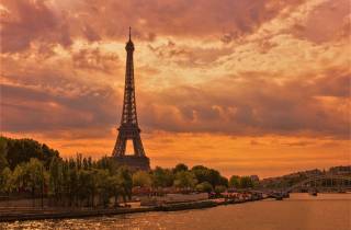 Paris: Seine-Bootsfahrt & Crêpe-Verkostung am Eiffelturm