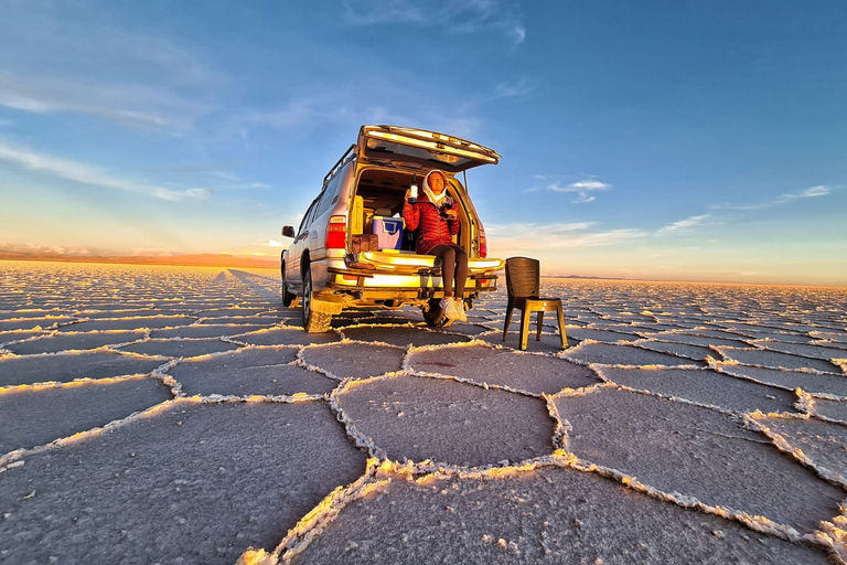 Visite privée de 2 jours dans les plaines salées d'Uyuni, y compris le volcan Tunupa