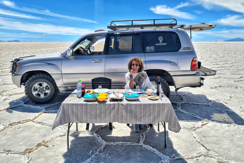 Visite privée de 2 jours dans les plaines salées d'Uyuni, y compris le volcan Tunupa