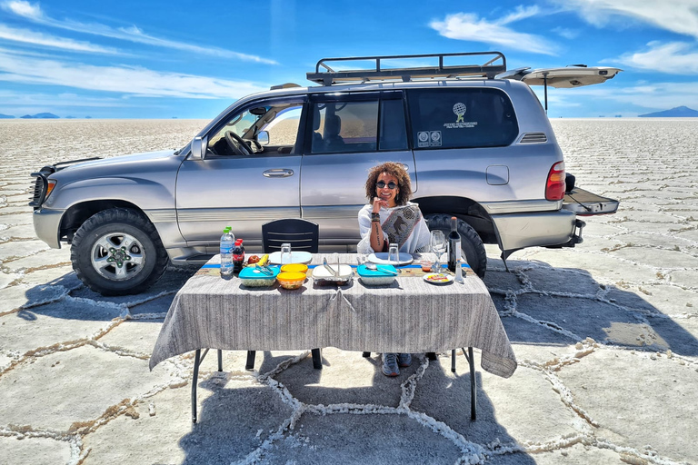 Excursão Particular 2 Dias Salar de Uyuni e Vulcão Tunupa