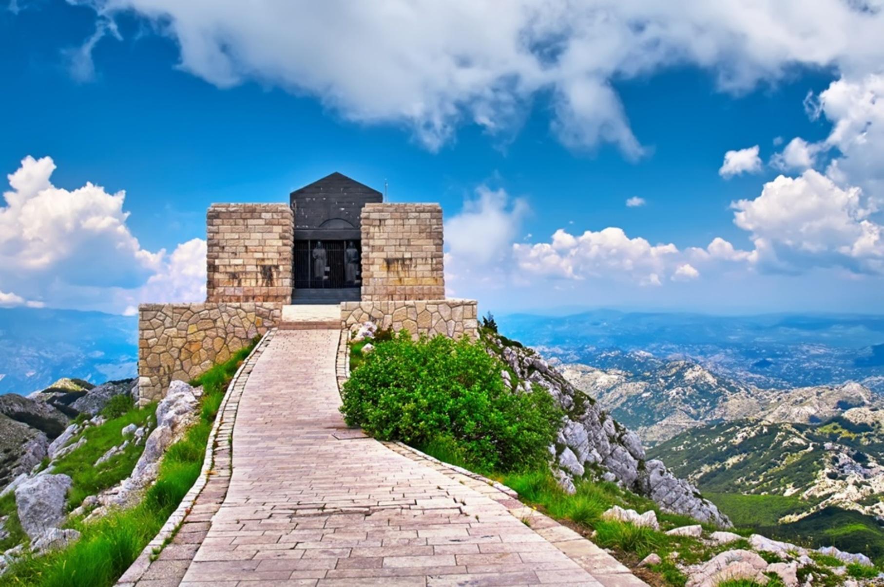 Von Kotor aus: Privater Ausflug zum Lovćen-Nationalpark & Budva