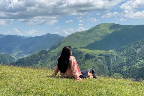 Tbilisi: Private Kazbegi Tour - Mineral Water & Travertines