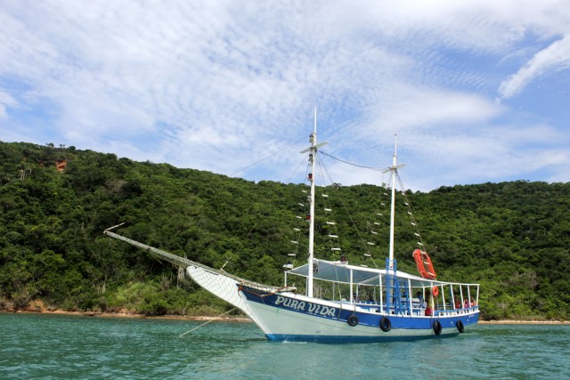 Visit Búzios Schooner Cruise with 3 Swim Stops in Armação dos Búzios