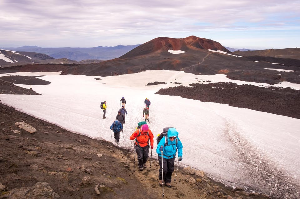 Fimmvörðuháls 2025 guided hike