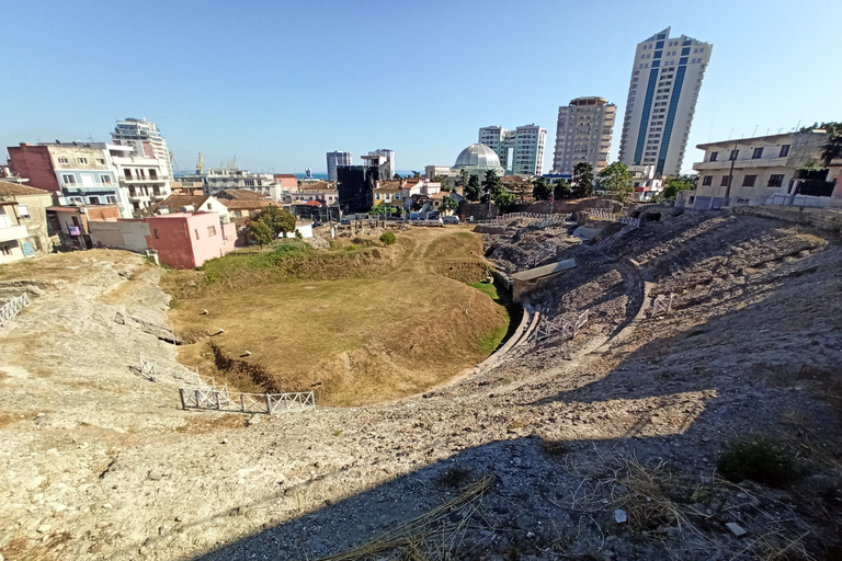 Durres e tour de degustação de vinhosDe Tirana: excursão de degustação de vinhos Durres e Lalzi Bay