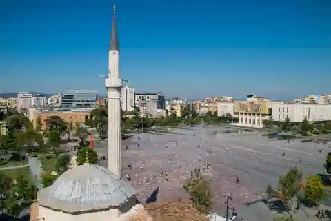 Communist History Tour Tirana & Street Food