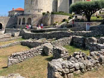 Depuis Tirana : Excursion d'une journée à Durres et Kruja pour découvrir l'histoire et la gastronomie locale