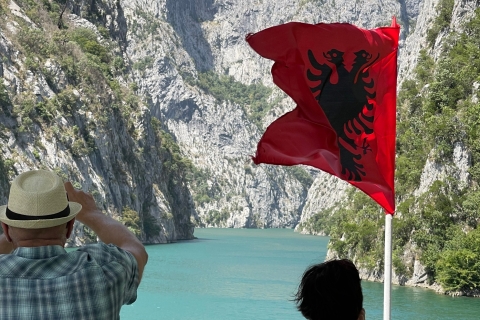 Albanie : 6 jours d'expérience dans les hautes terresHébergement en chambre double/lits jumeaux
