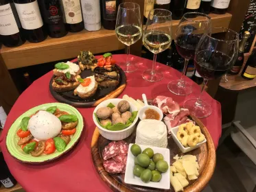 Neapel: Wein- und Essensverkostung in einem lokalen Weingut