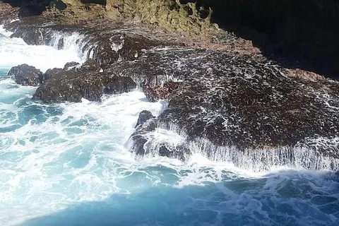 Cave Hopping Tour