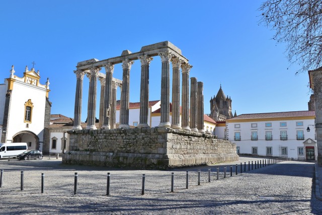 Visit Évora Self Guided City Exploration Phone Game in 