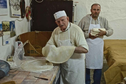 Rethymno: Paseo por el casco antiguo con comida y taller de filoRethymno: Tour a pie por el casco antiguo con comida