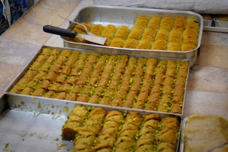 Rethymno: Old Town Walking Tour with Meal & Phyllo Workshop Rethymno: Private Old Town Walking Tour with Meal