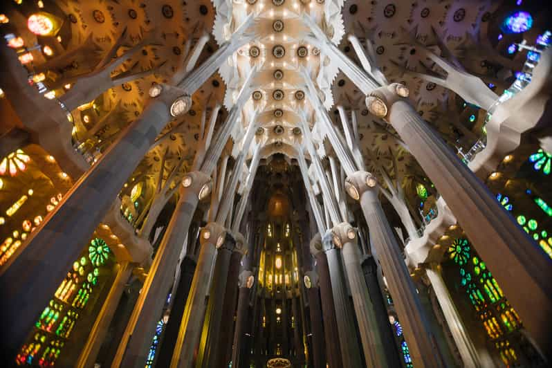 Barcelona: Sagrada Familia Highlights Tour | GetYourGuide