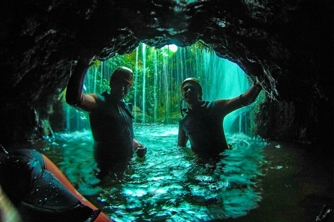 Canyoning-upplevelse och Furnas-tur (Azorerna - São Miguel)Ponta Delgada: Parque Natural da Ribeira dos Caldeirões Trip