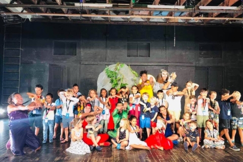 Van Denarau of Nadi: Island Adventurers Kids ShowEiland Avonturiers Kindershow