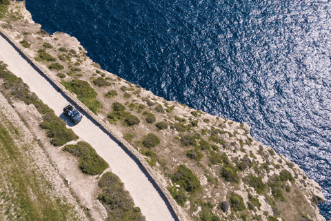 Malta: Gozo Private Chauffeured E-Jeep Tour z promem