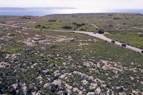 Malta: Gozo Private Chauffeured E-Jeep Tour z promem