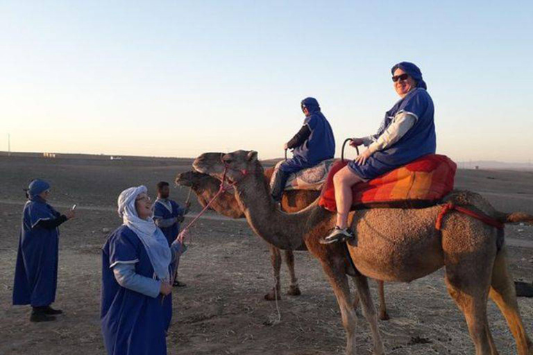 Marrakech: balade à dos de chameau dans le désert d'Agafay et excursion en VTT