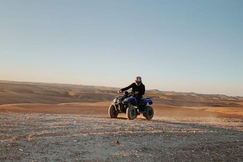 Marrakech: balade à dos de chameau dans le désert d'Agafay et excursion en VTT