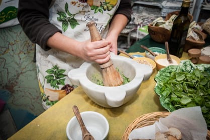 Levanto, Pesto-Making Class - Housity