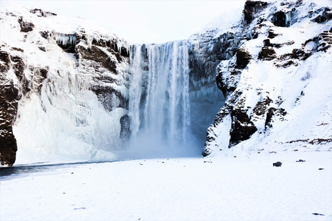 Depuis Reykjavik : une journée dans le sud de l’IslandeVisite avec point de rendez-vous à l'arrêt de bus 12