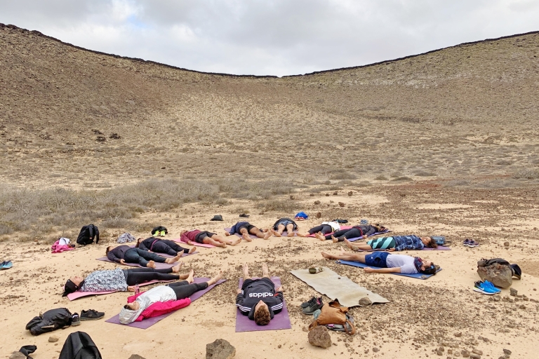 Lanzarote: vulkanische yogasessie met uitzicht op de oceaan