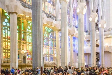 Sagrada Família : accès rapide et visite guidée de 1,5 hVisite en anglais à 14:00